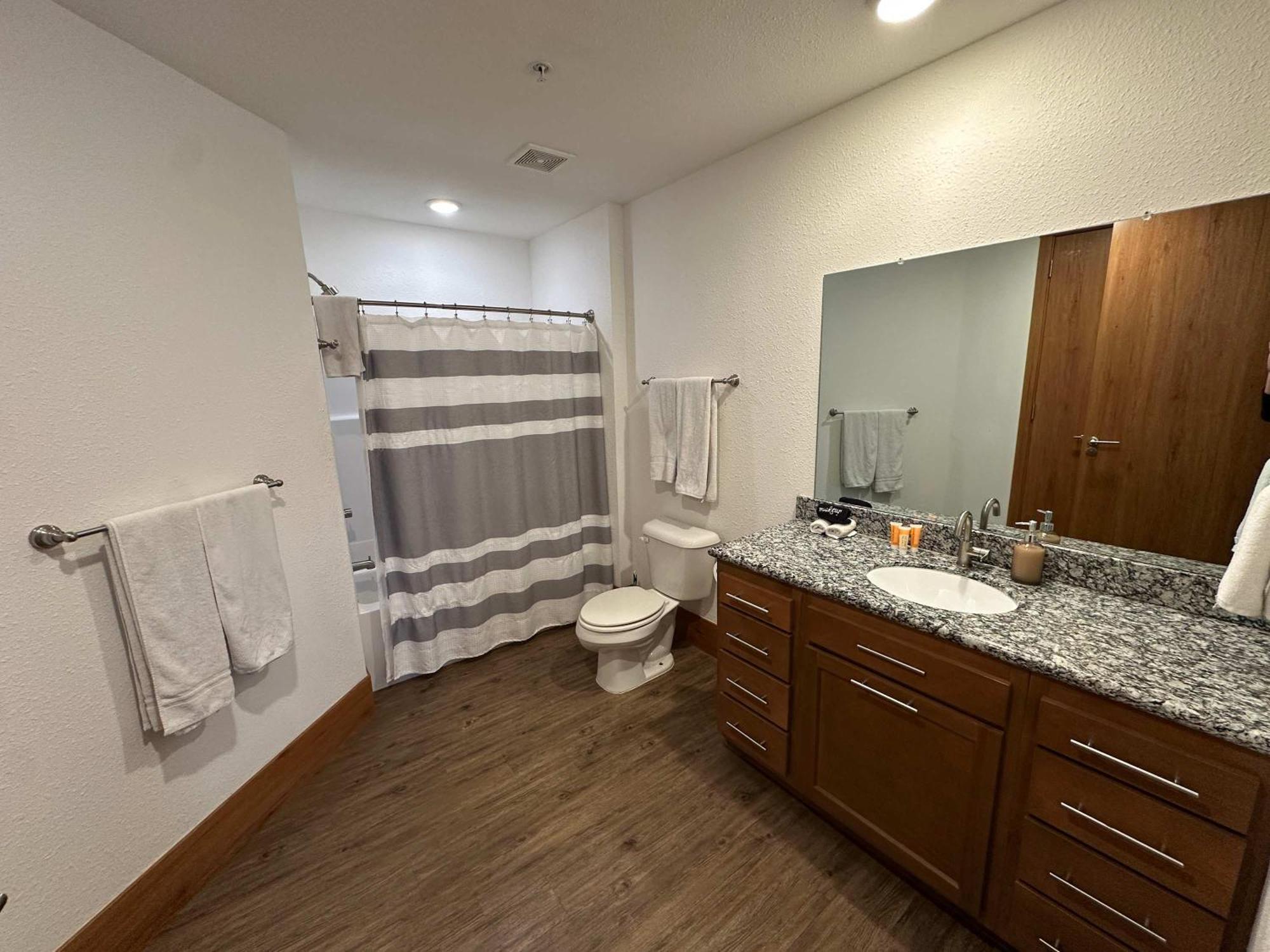 2 Luxury Suites With Parking At The Grand Castle Grandville Extérieur photo